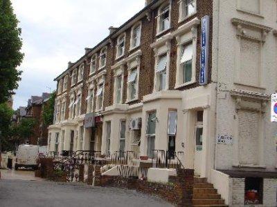 Premier West Th Hotel Londen Buitenkant foto
