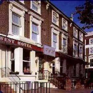 Premier West Th Hotel Londen Buitenkant foto